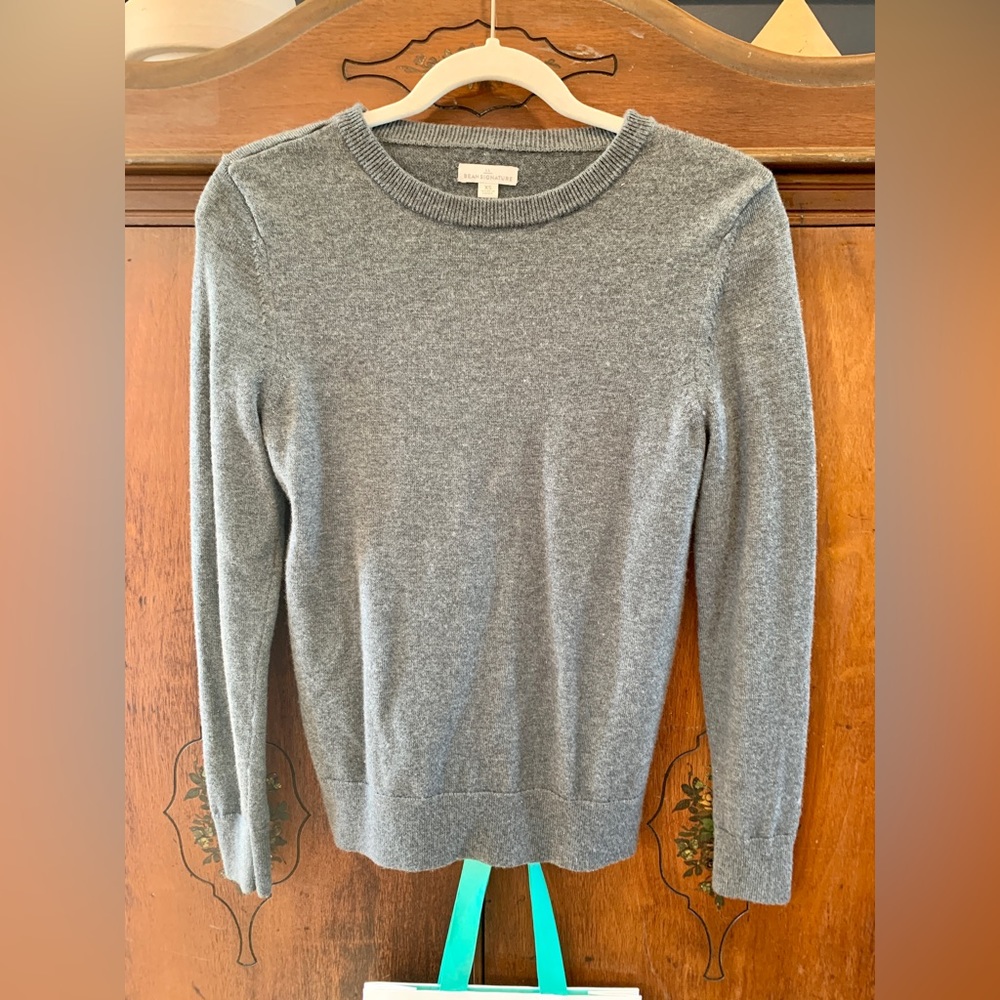 L.L. Bean Signature Crewneck Sweater, XS, 100% Merino Wool